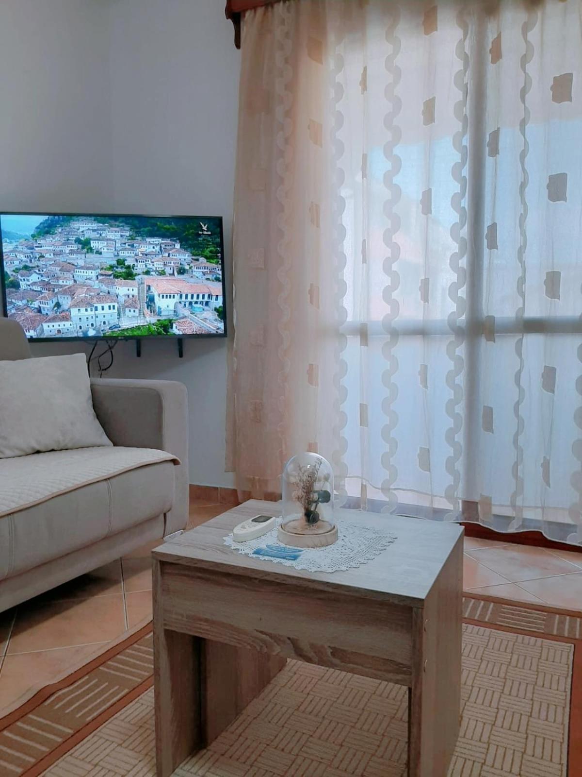 Vangert Apartment Berat Buitenkant foto